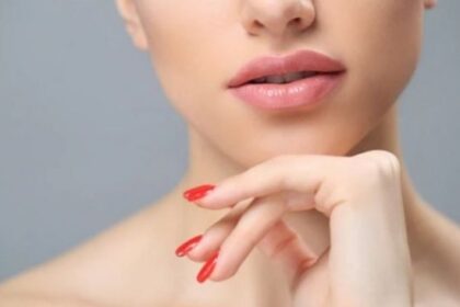 Warna Lipstik Terbaik untuk Wanita Usia 30-an dengan Bibir Gelap