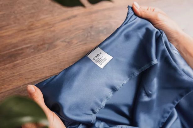 Cara Mencuci Baju Bahan Satin